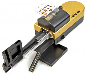 Refurbished Vorführgerät Panamera Powerfiller in gold, blau, rot